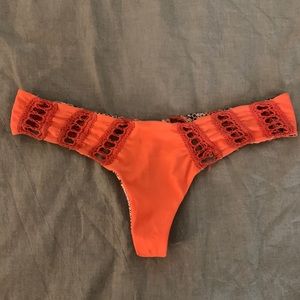 Acacia Chuns Crochet bikini bottom small in Mango